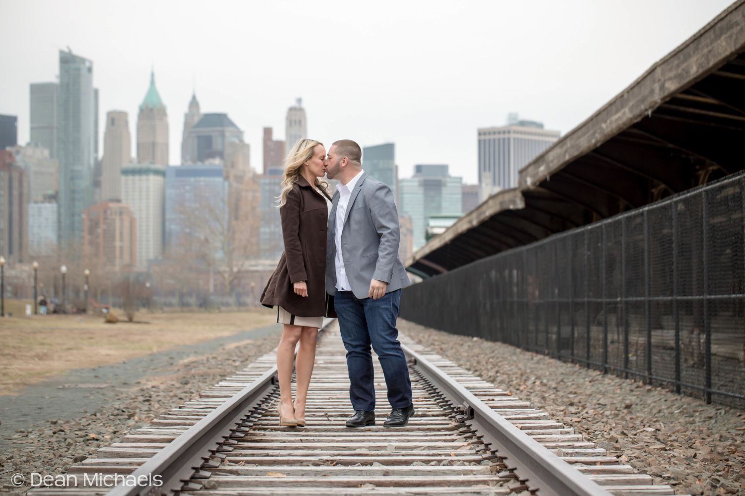 portrait-photographer--engagements-B53EMUB9TJ65.jpg