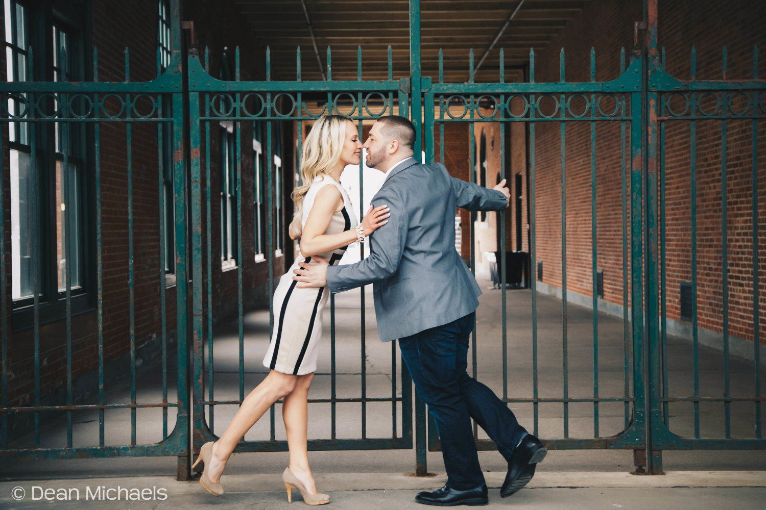 portrait-photographer--engagements-KCBOOJPJPN67.jpg